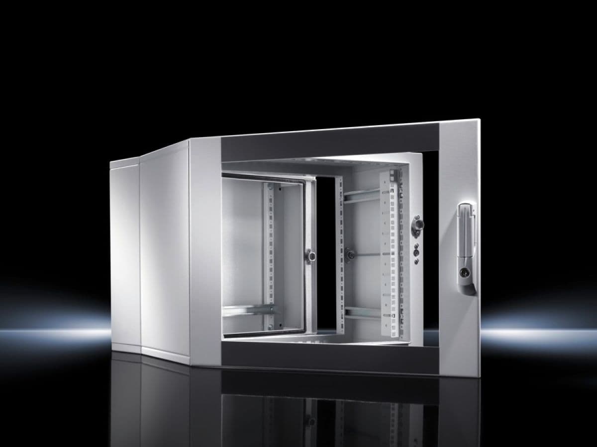 مثبّت على الحائط enclosures EL، 3-part مع punched rails وتركيب angles، depth-variable