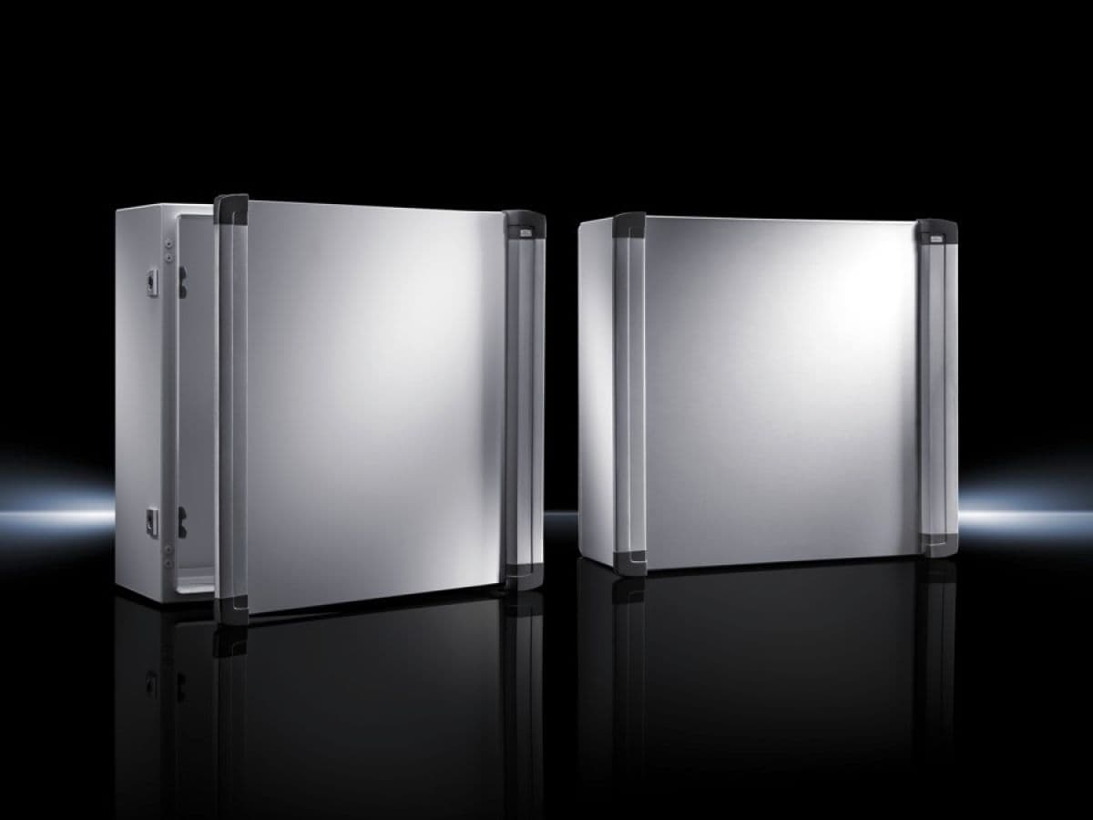 Command panels with handle strips