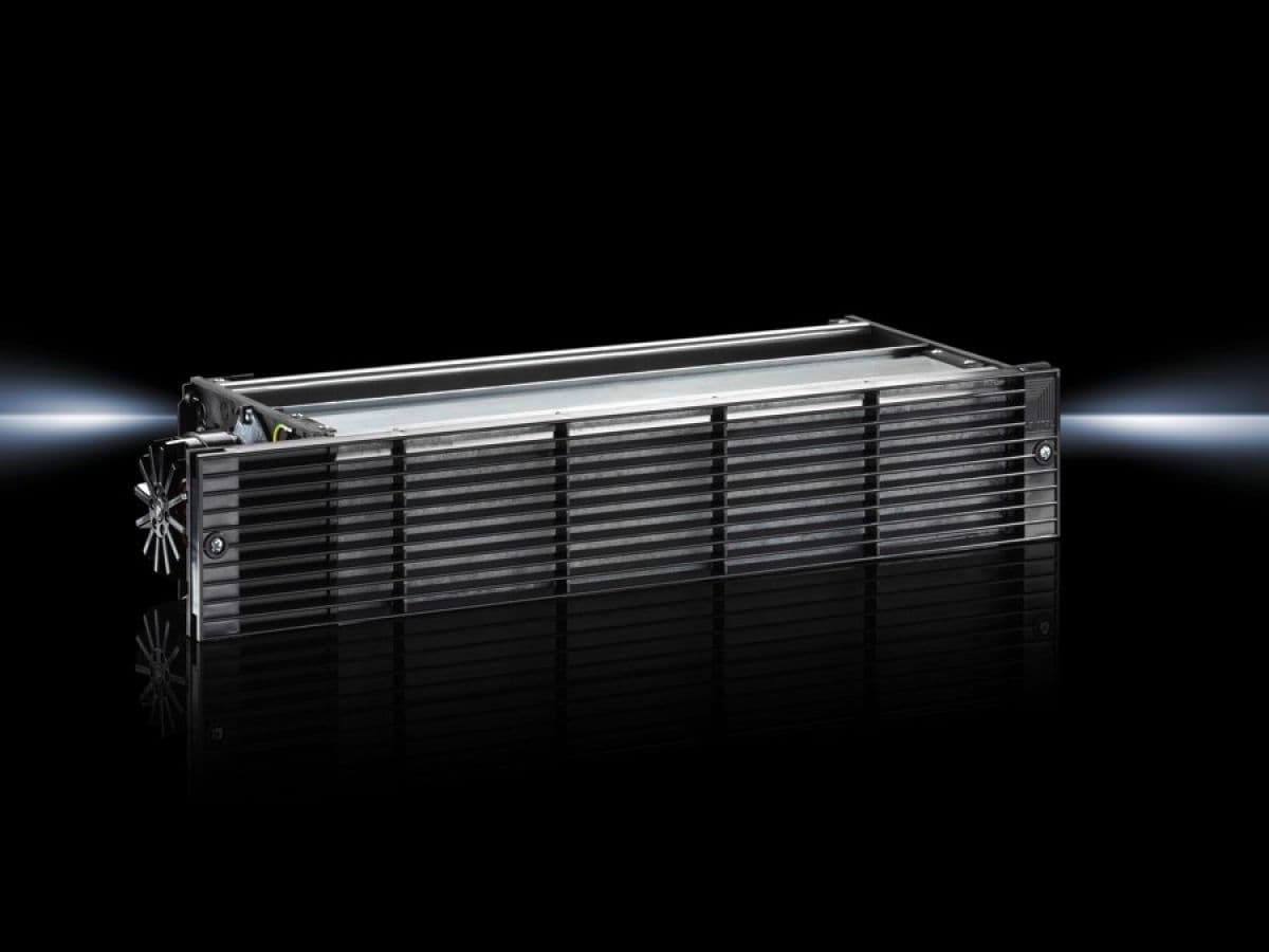 Tangential fans for 482.6 mm (19") Air throughput 320 m&sup3;/h